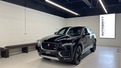 JAGUAR F-Pace 3.0 V6 First...