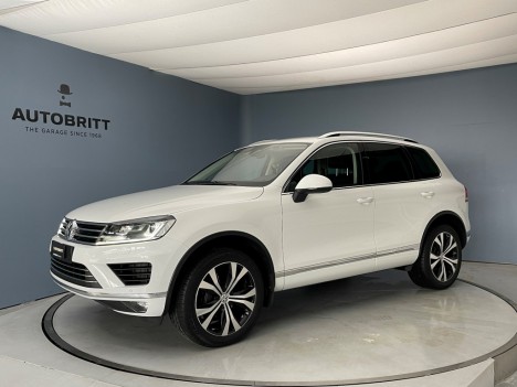 VW Touareg 3.0 TDI...