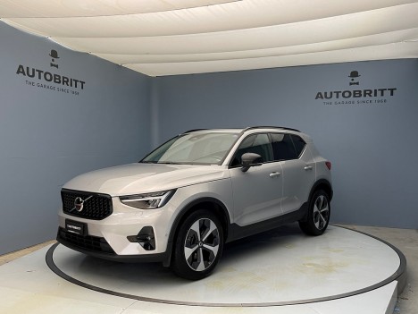 VOLVO XC40 2.0 B4 MH...