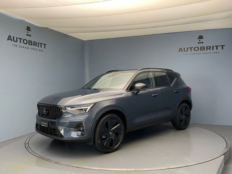 VOLVO XC40 2.0 B4 MH Black...