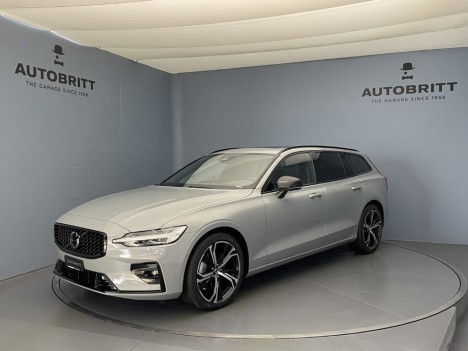 VOLVO V60 2.0 B4 Ultra Dark