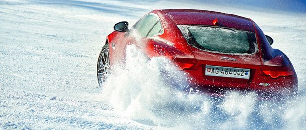 Comment maîtriser une Jaguar sur la neige ?