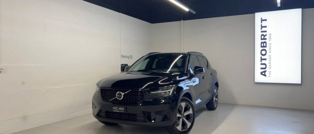 VOLVO XC40 2.0 B3 MH Plus Dark