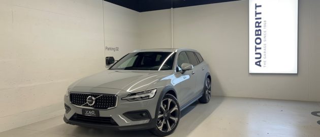 VOLVO V60 Cross Country 2.0 B4 Ultimate AWD