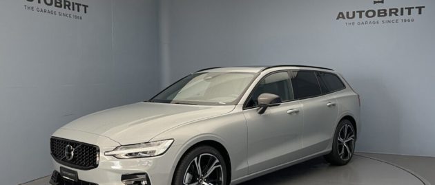 VOLVO V60 2.0 B4 Ultra Dark