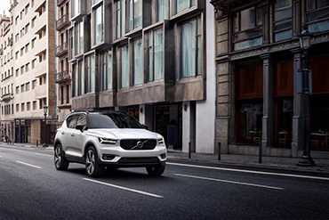 VOLVO XC40